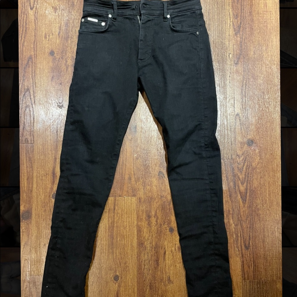 Represent black skinny jeans